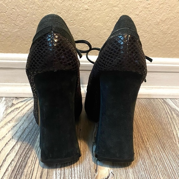 ZINC Security Black Leather and Suede Snakeskin Peep-toe Heels - Picture 4 of 8